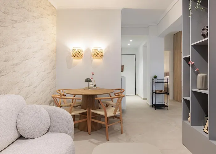 F & B Collection - Luxurious Flat For 4